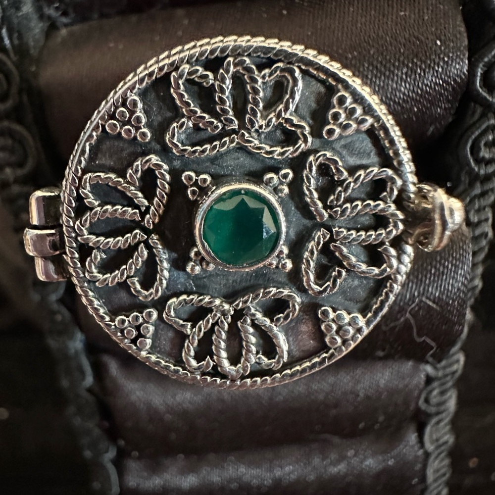 Sterling Silver Poison Ring with Green Onyx Center Size 10